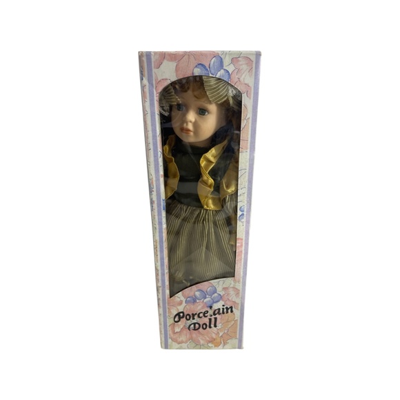 SALE - CHRISTMAS GIFT IDEA Porcelain Doll Princess Collection - Picture 1 of 4